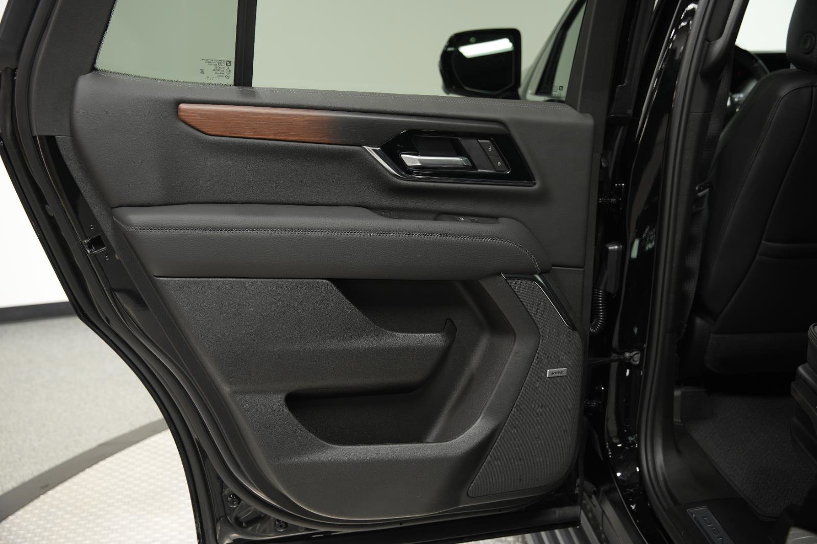 New 2026 GMC Yukon Denali w/ Denali Reserve Package image 26