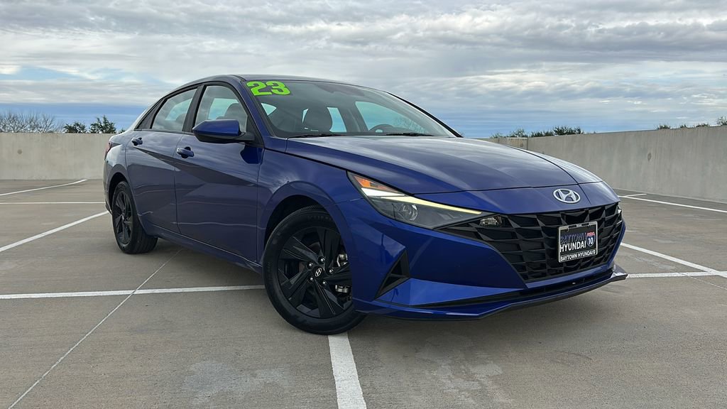 Used 2023 Hyundai Elantra SEL image 5