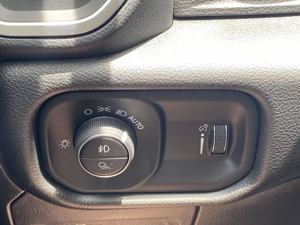 New 2026 RAM 1500 Express AWD/4WD image 55