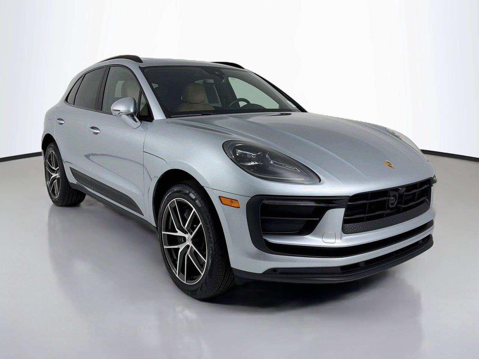 Certified 2026 Porsche Macan Turbo AWD/4WD image 33