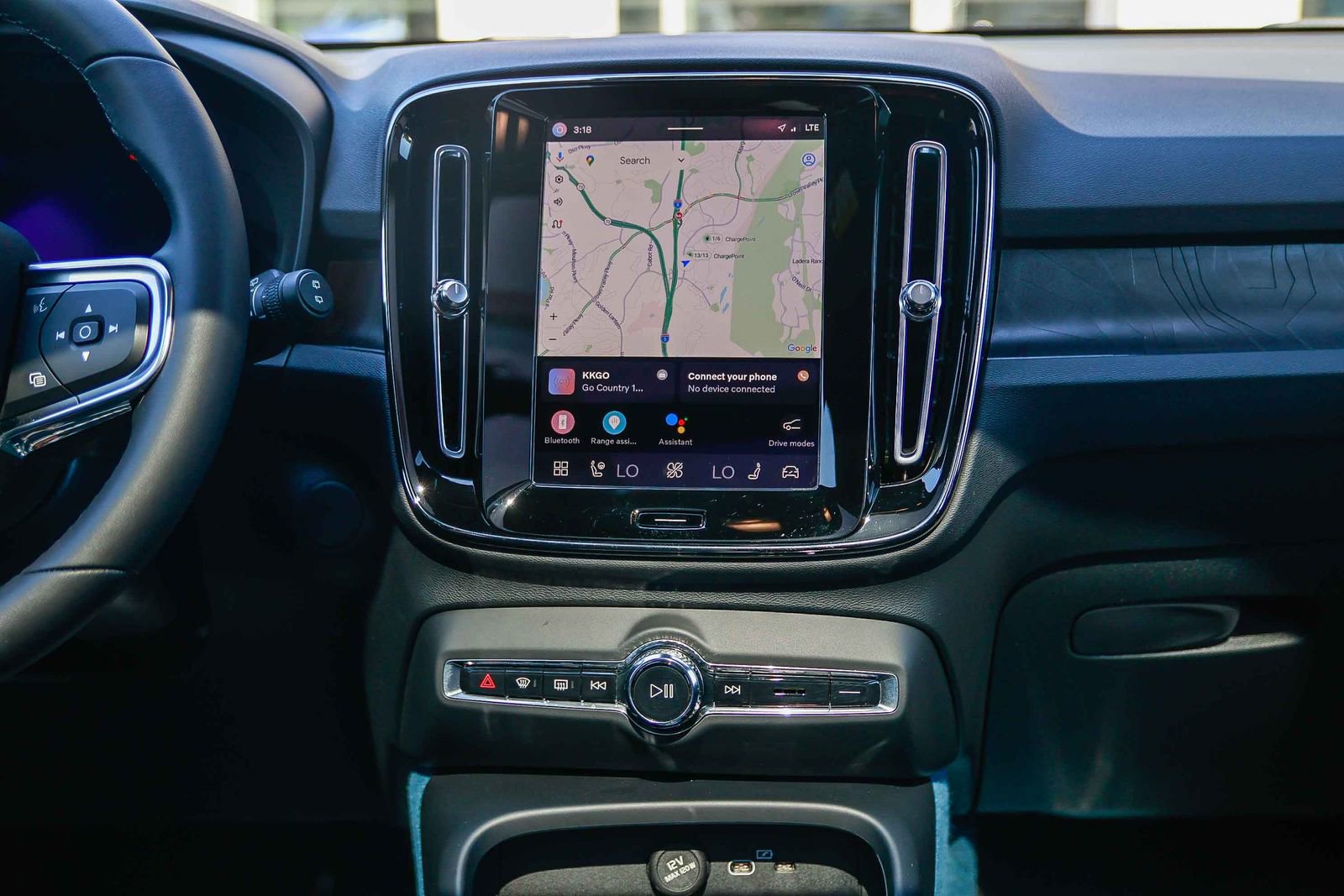 Used 2023 Volvo XC40 Recharge Plus image 15