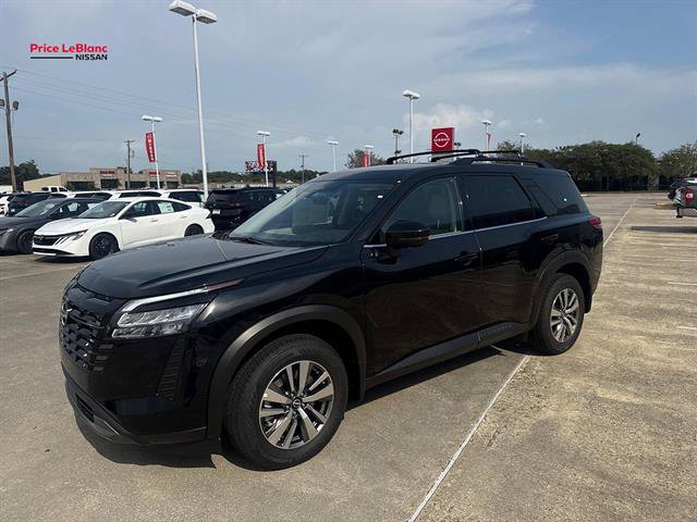 New 2026 Nissan Pathfinder SL FWD image 3