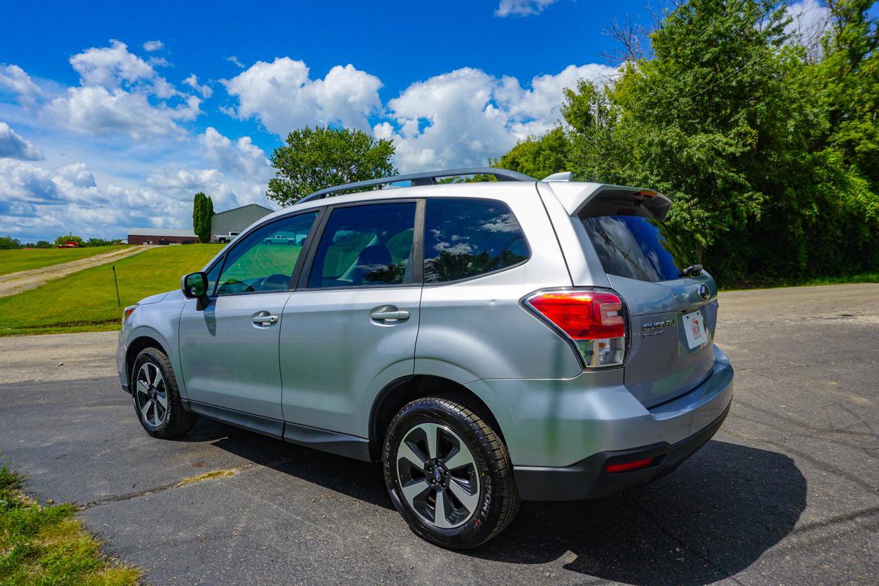 Used 2017 Subaru Forester 2.5i Premium w/ All-Weather Package AWD/4WD image 7