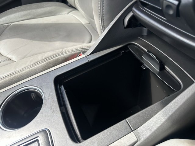 Used 2011 Chevrolet Traverse LT w/ Personal Connectivity Package image 27