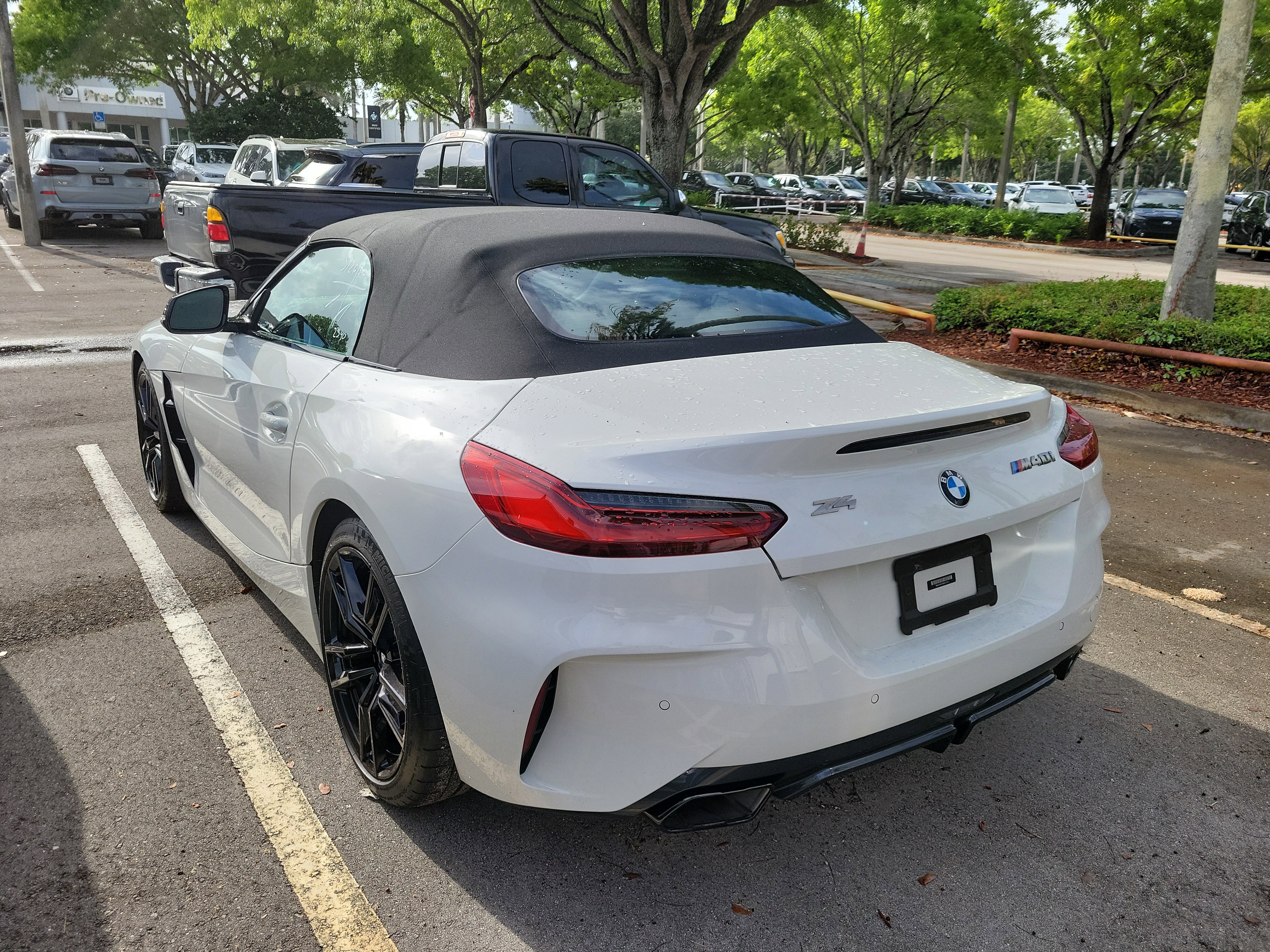 Used 2021 BMW Z4 M40i w/ Executive Package RWD image 3