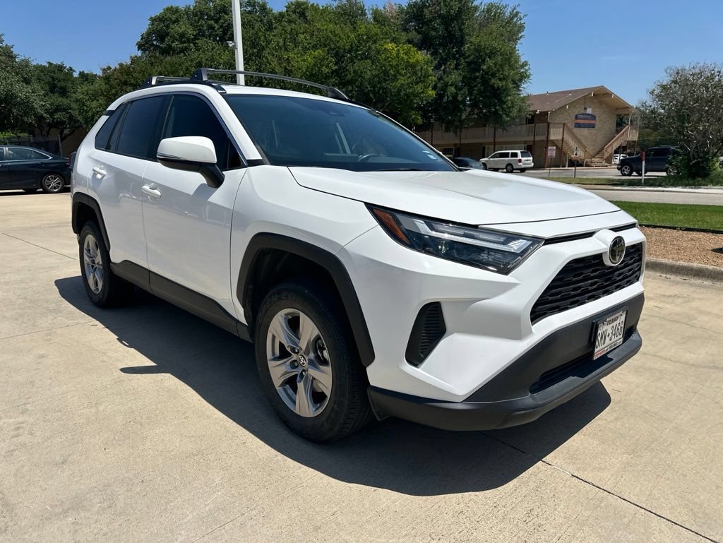 Certified 2022 Toyota RAV4 XLE FWD image 8