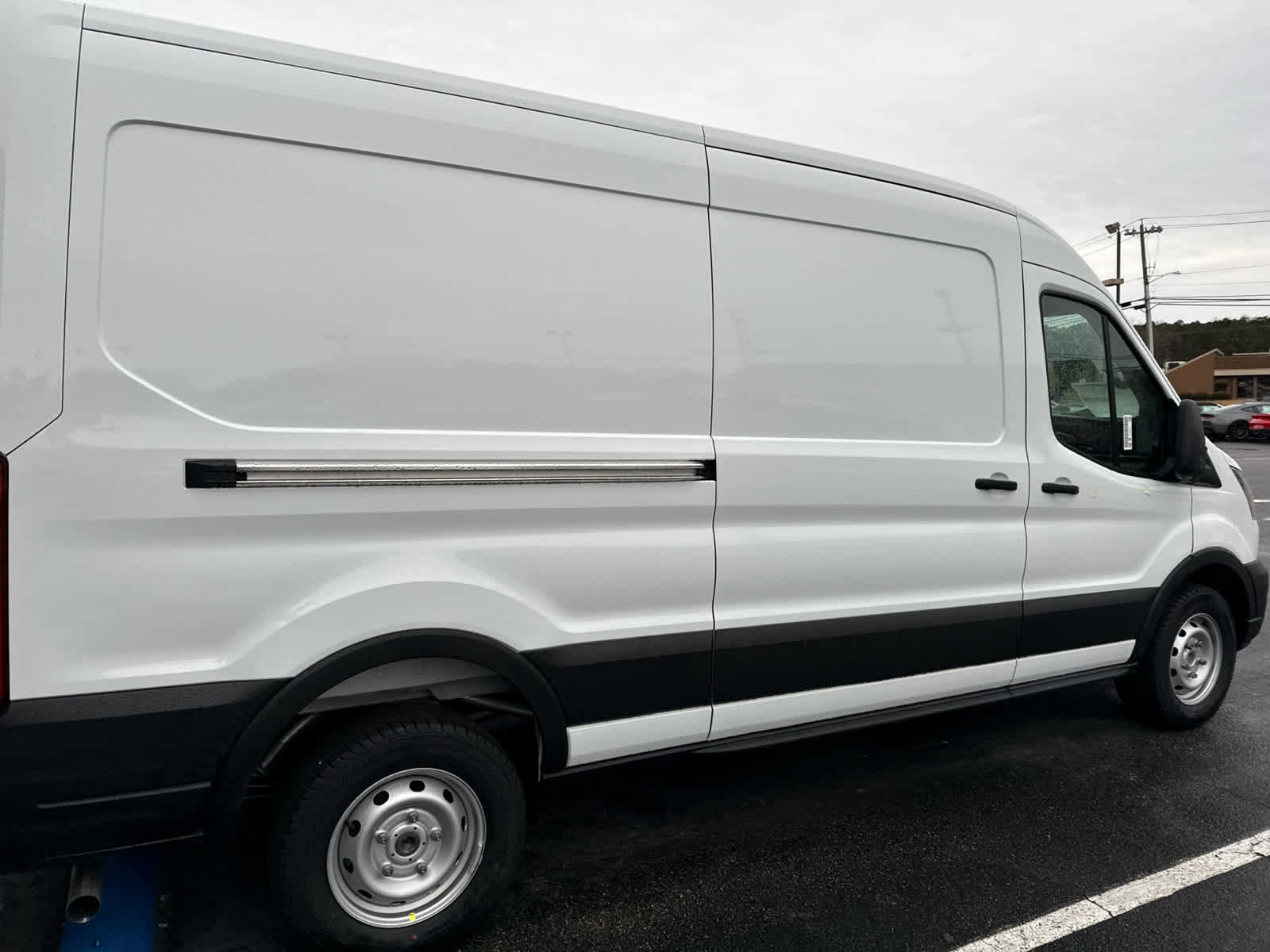 Used 2025 Ford Transit 350 148 High Roof Extended w/ Load Area Protection Package image 22