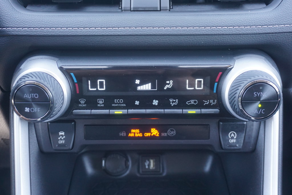 Certified 2025 Toyota RAV4 XLE AWD/4WD image 12