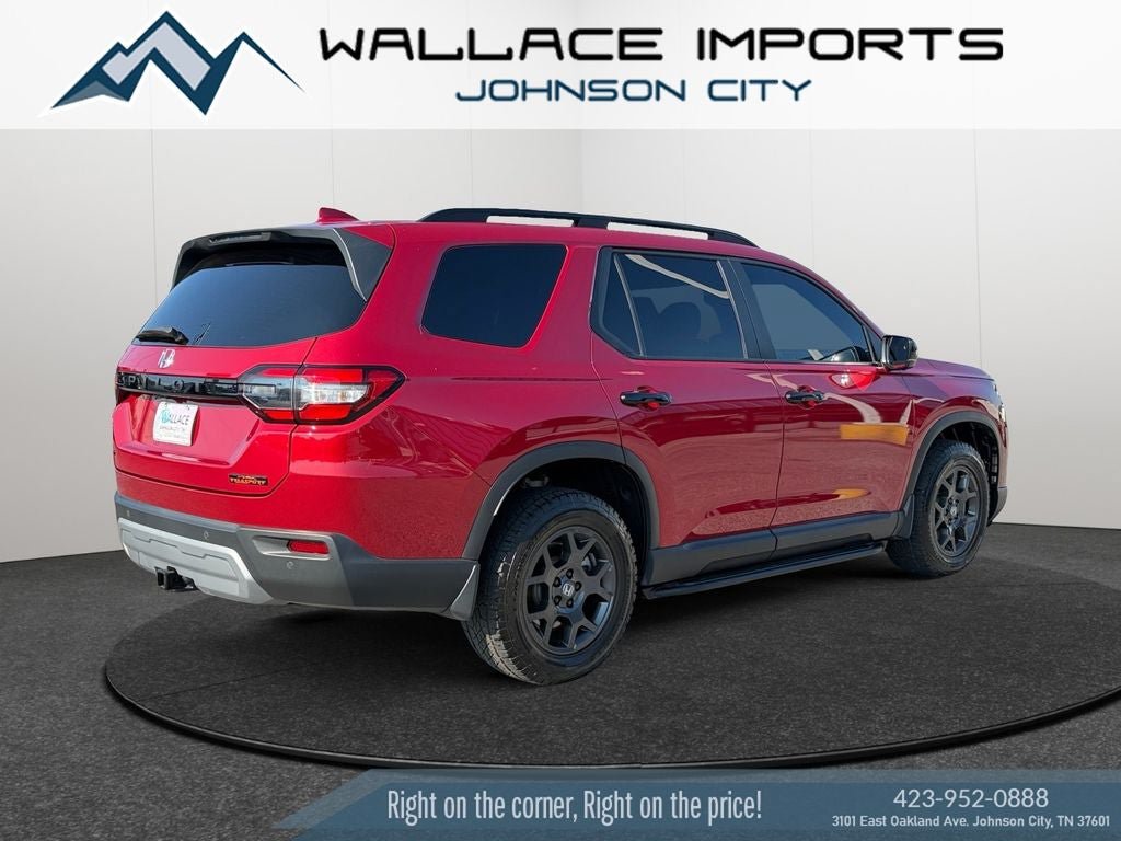 Used 2025 Honda Pilot TrailSport image 5