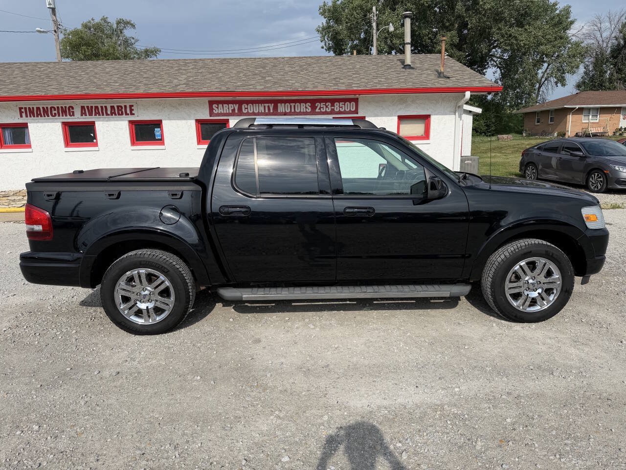 Used 2010 Ford Explorer Sport Trac Limited AWD/4WD image 2