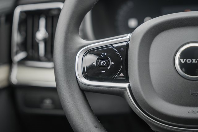 New 2026 Volvo XC90 B6 Plus w/ Protection Package Premier image 30