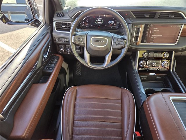 Certified 2023 GMC Yukon Denali Ultimate image 13
