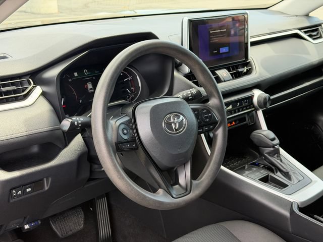 Used 2023 Toyota RAV4 LE FWD image 10
