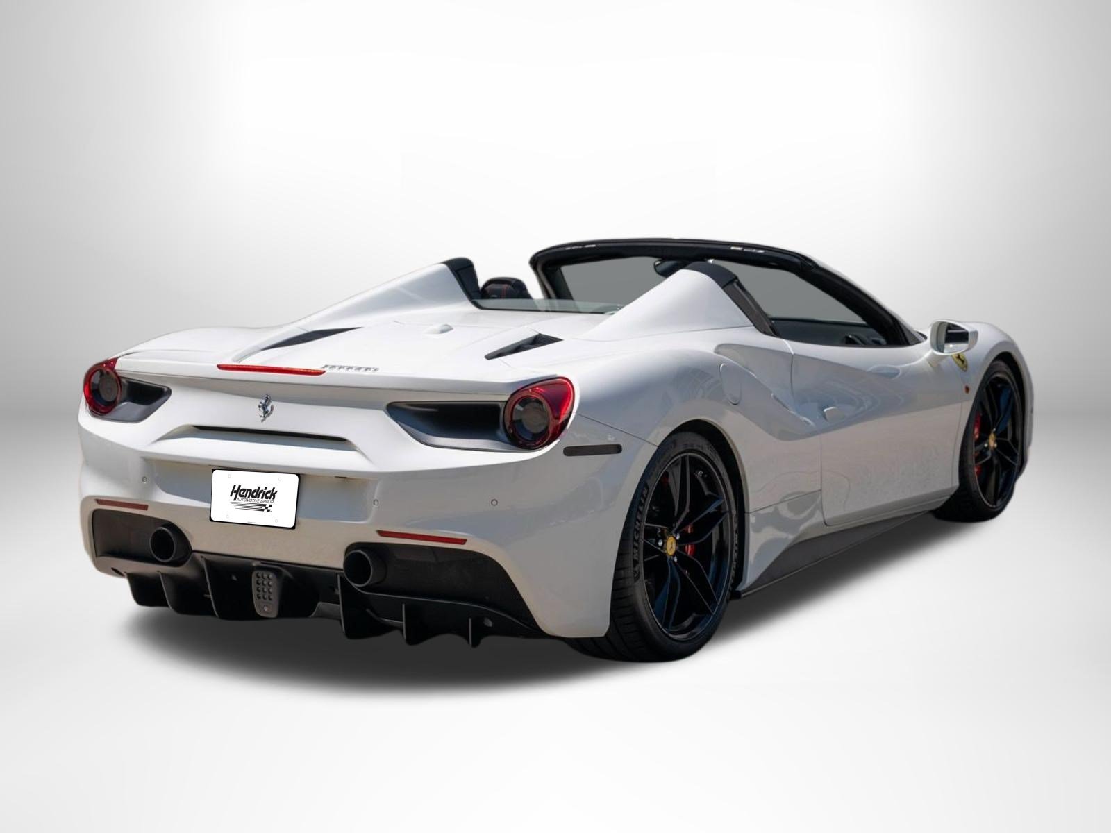 Used 2018 Ferrari 488 Spider RWD image 8