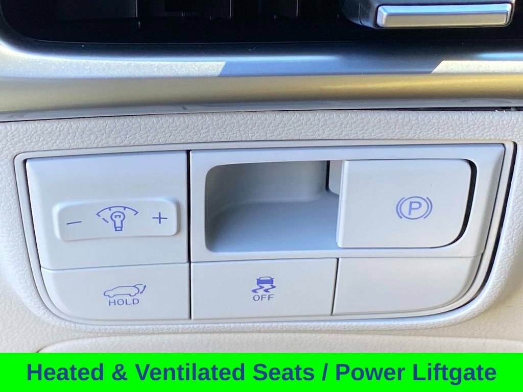 Used 2025 Hyundai Tucson Limited image 23