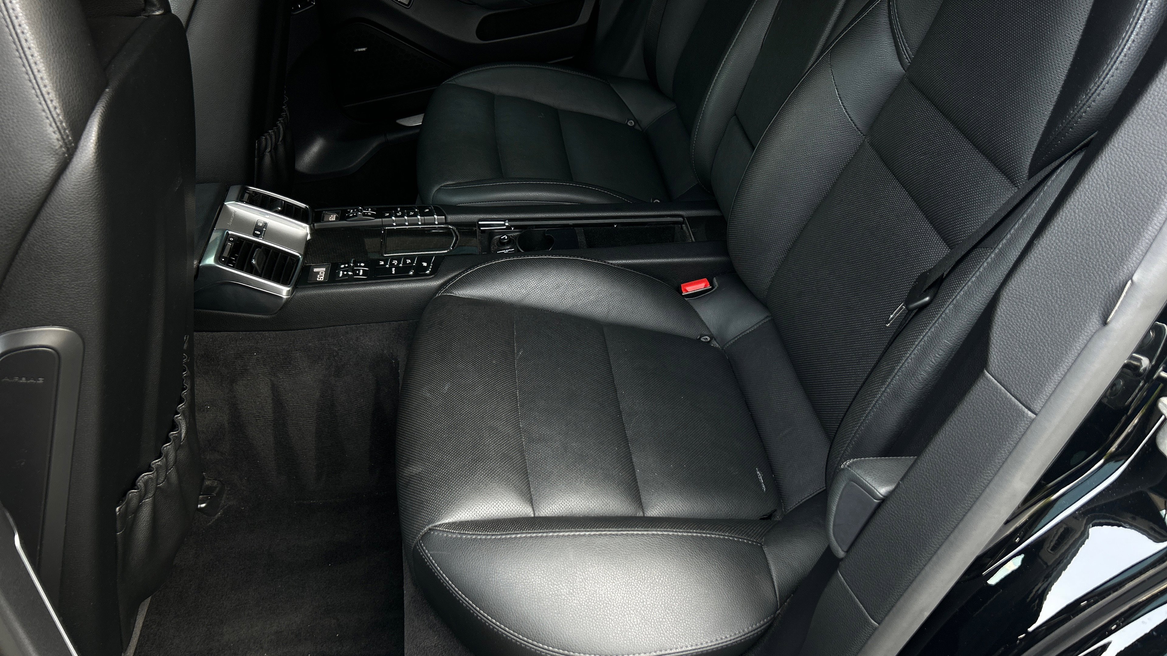 Used 2015 Porsche Panamera 4S image 99