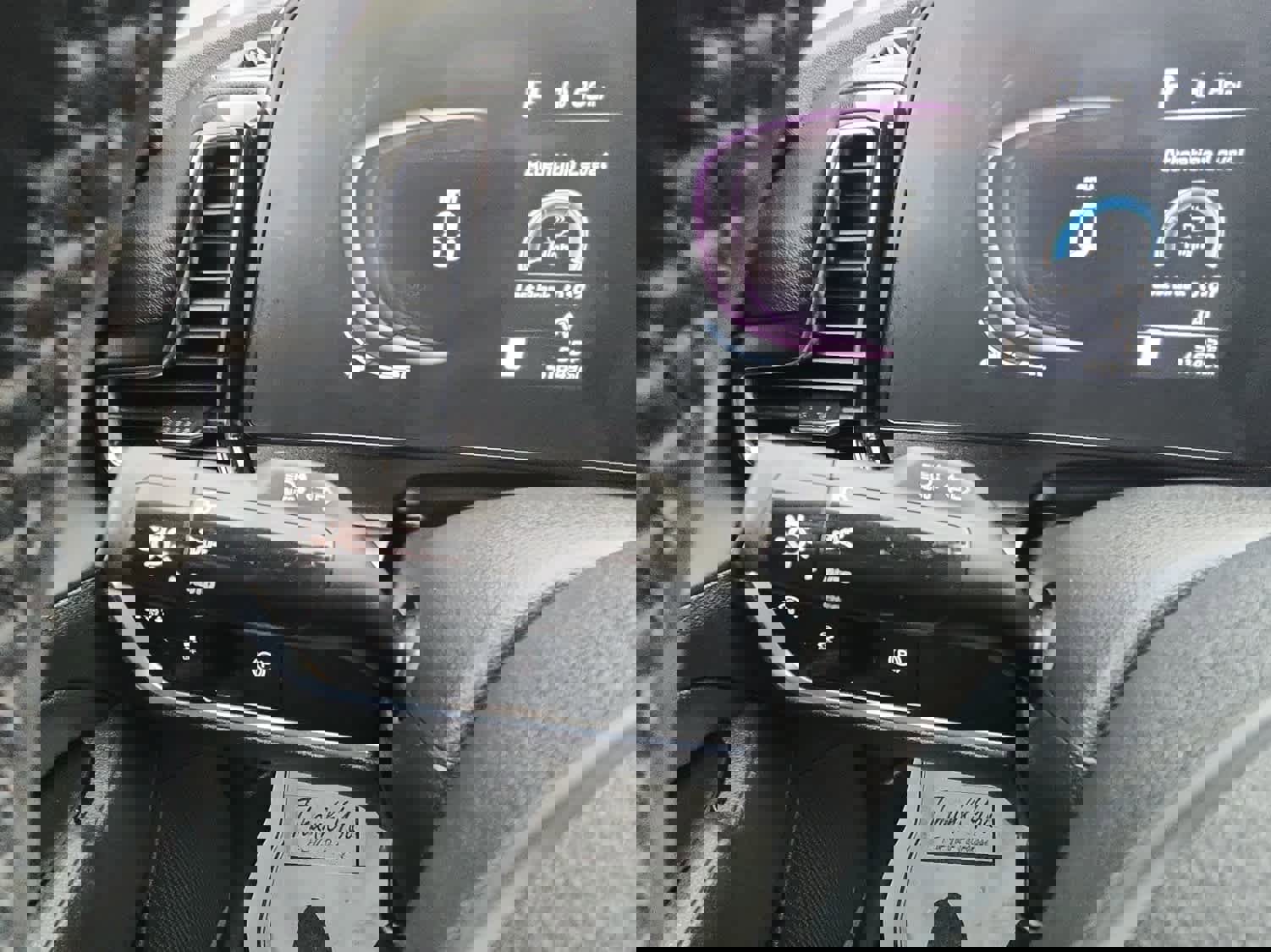 Used 2023 Kia Sportage EX image 32