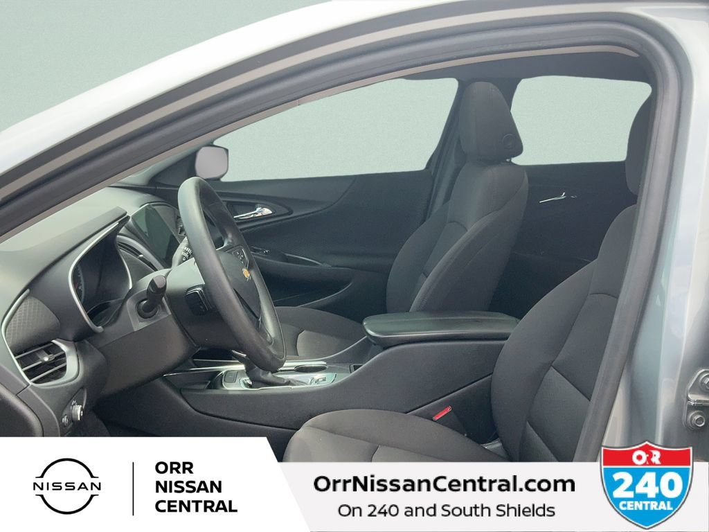 Used 2023 Chevrolet Malibu LT FWD image 17