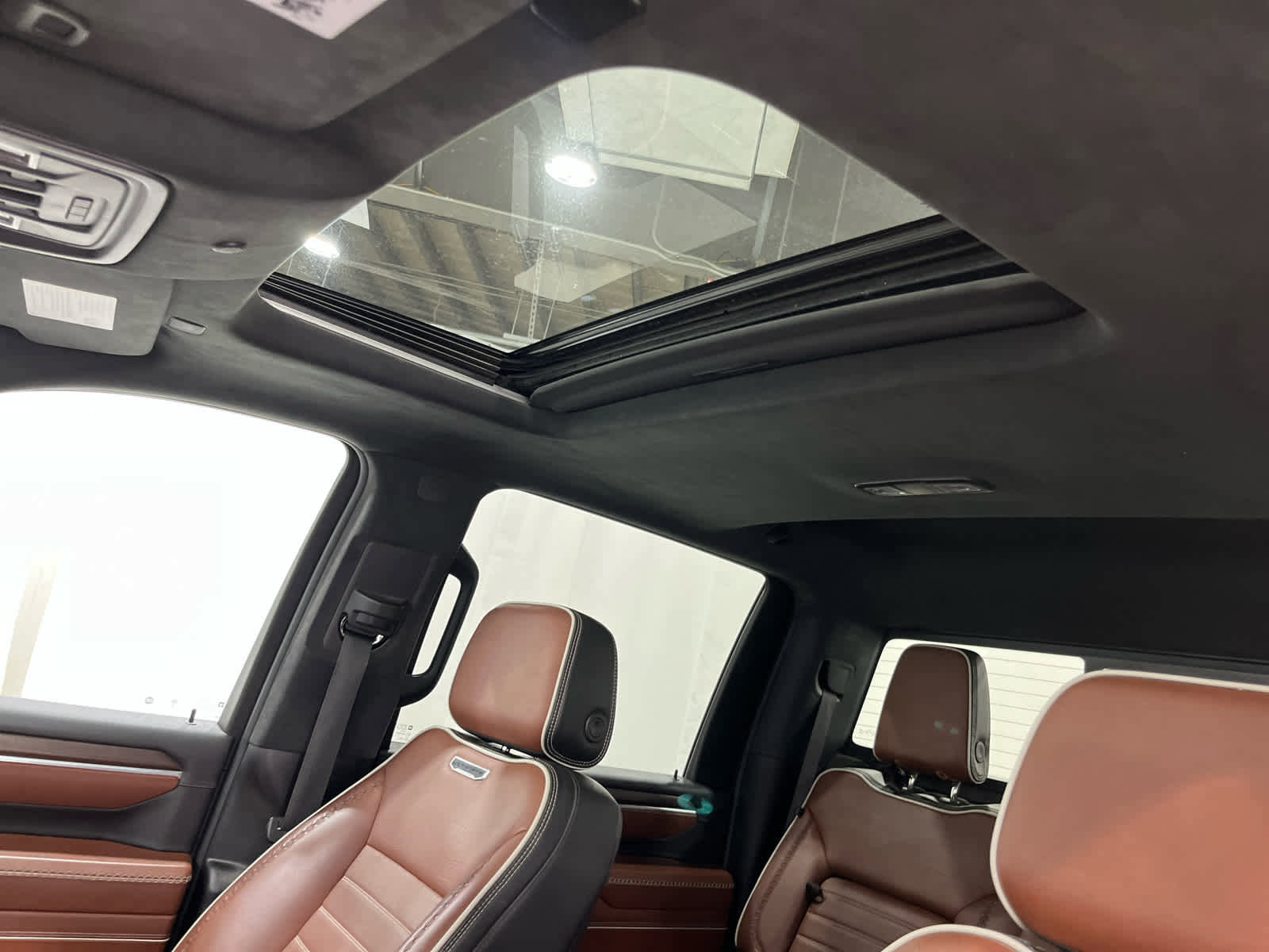 Certified 2024 GMC Sierra 3500 Denali Ultimate image 18