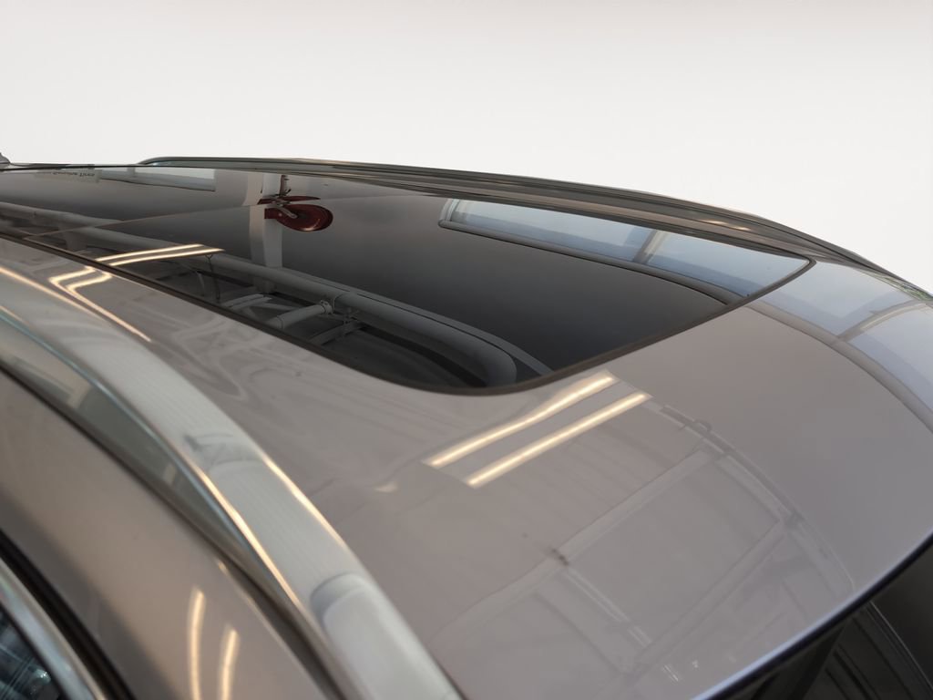 Used 2025 Volvo XC90 B6 Plus image 15