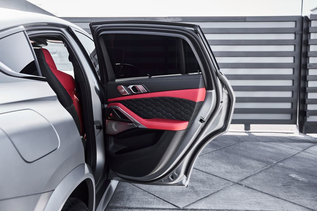 Used 2026 BMW X6 M Competition w/ Executive Package image 26