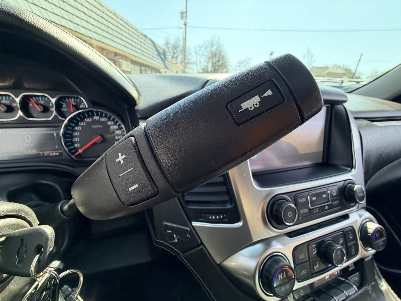 Used 2016 Chevrolet Suburban LT image 29
