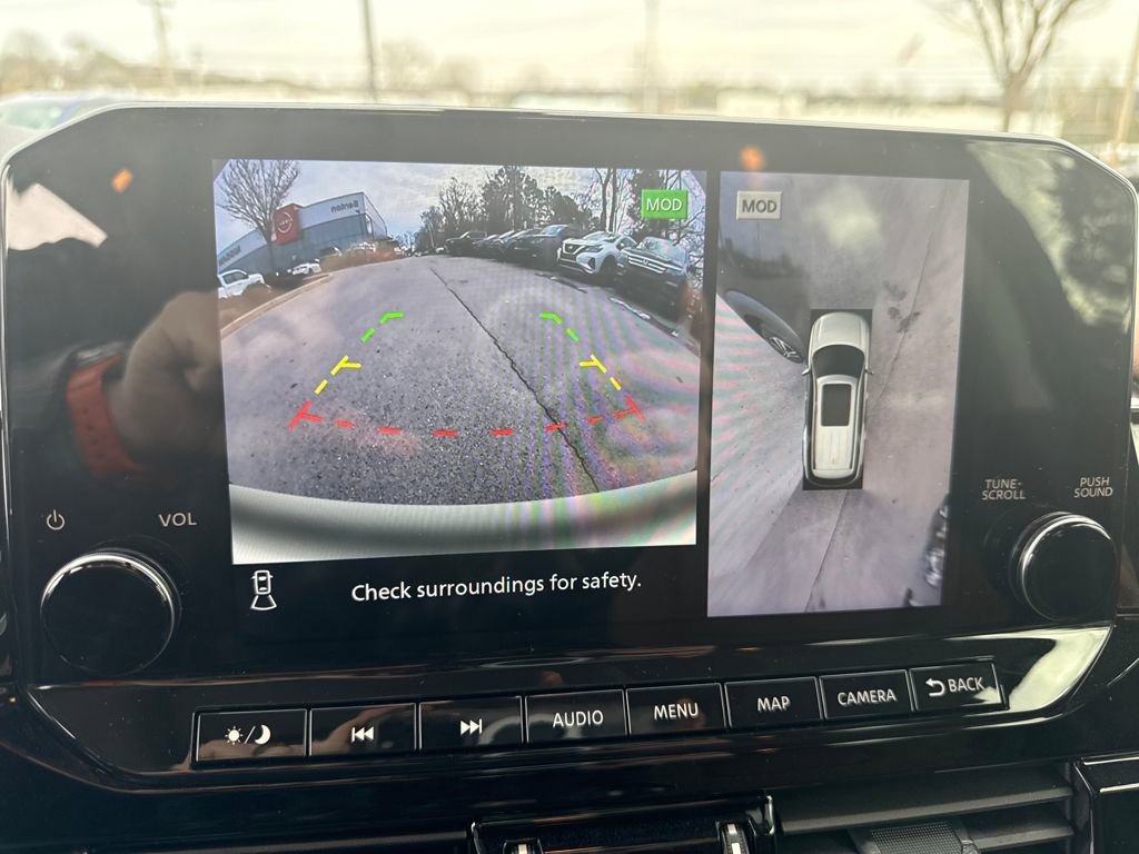 Certified 2025 Nissan Pathfinder Platinum image 24