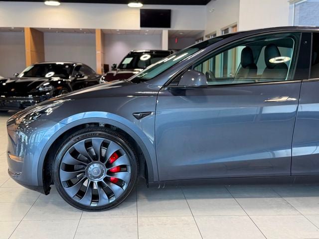 Used 2022 Tesla Model Y Performance AWD/4WD image 8