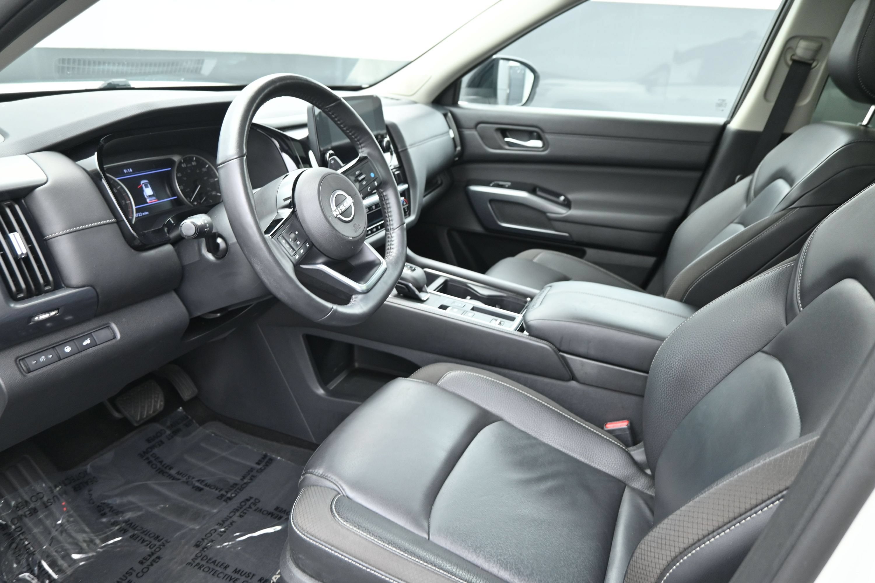 Used 2024 Nissan Pathfinder SL w/ SL Premium Package FWD image 12