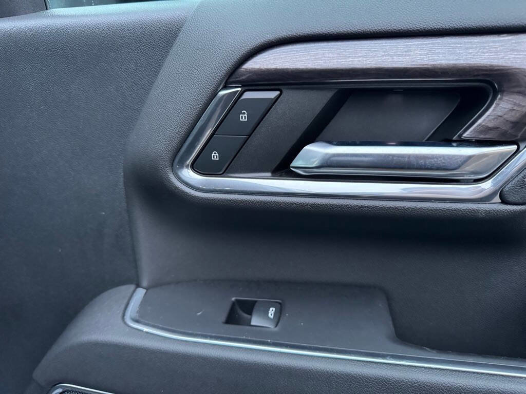 Used 2024 Chevrolet Silverado 2500 LTZ image 39