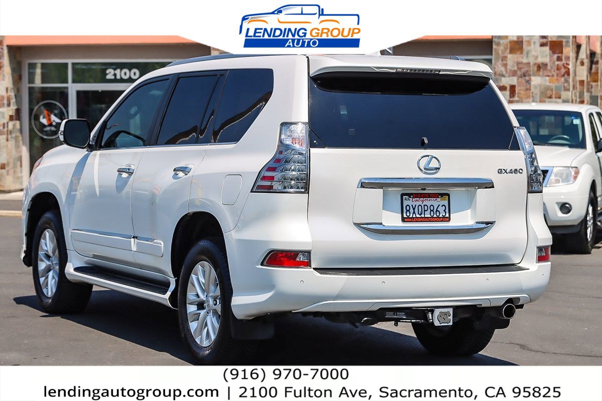 Used 2018 Lexus GX 460 Premium w/ Premium Package image 2