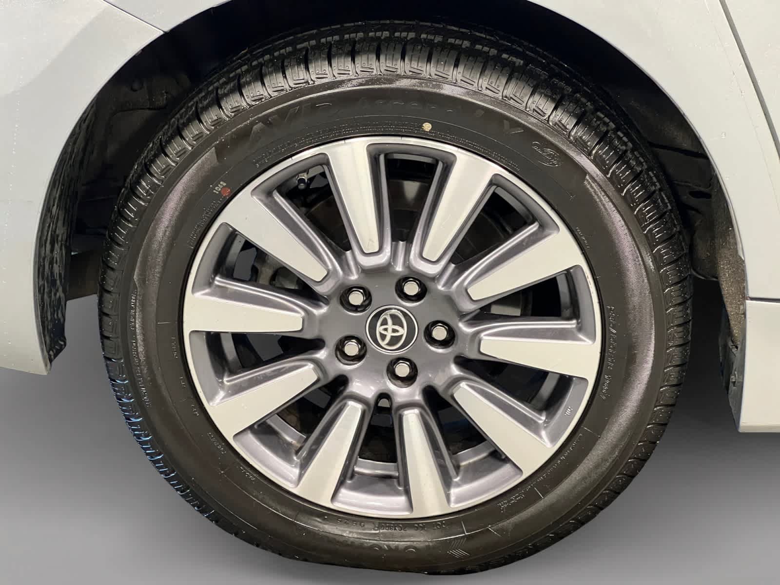 Used 2020 Toyota Sienna XLE Premium AWD/4WD image 18