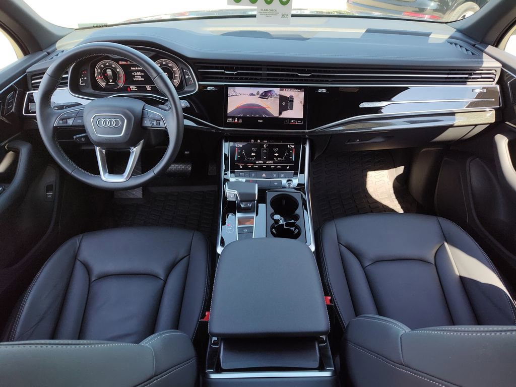 Certified 2025 Audi Q7 2.0T Premium w/ Convenience Package AWD/4WD image 30