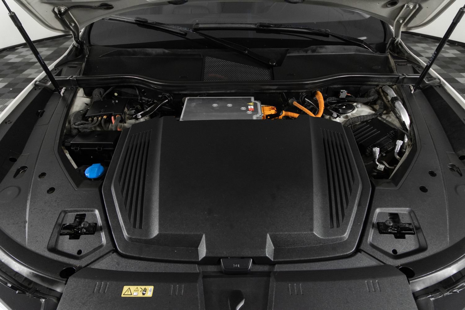 Used 2021 Audi e-tron Premium w/ Convenience Plus Package image 38