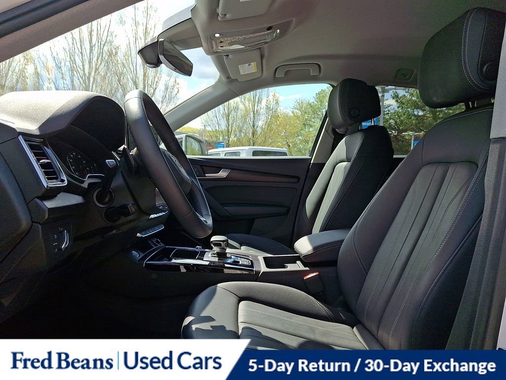 Used 2023 Audi Q5 2.0T Premium w/ Convenience Package AWD/4WD image 14