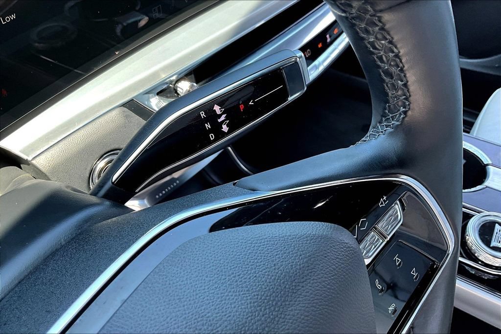 Used 2024 Cadillac Lyriq Luxury RWD image 18
