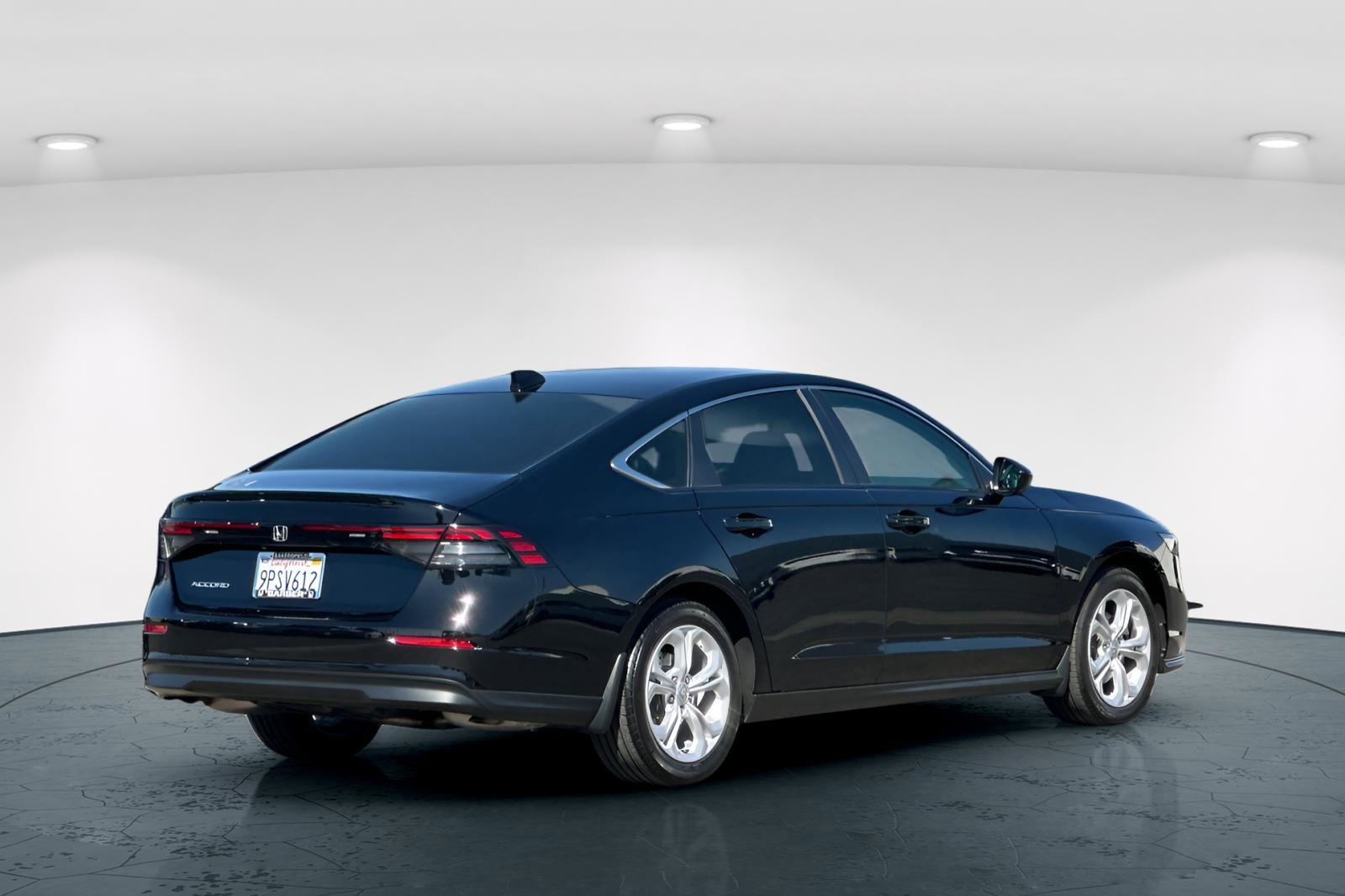 Certified 2025 Honda Accord LX image 6