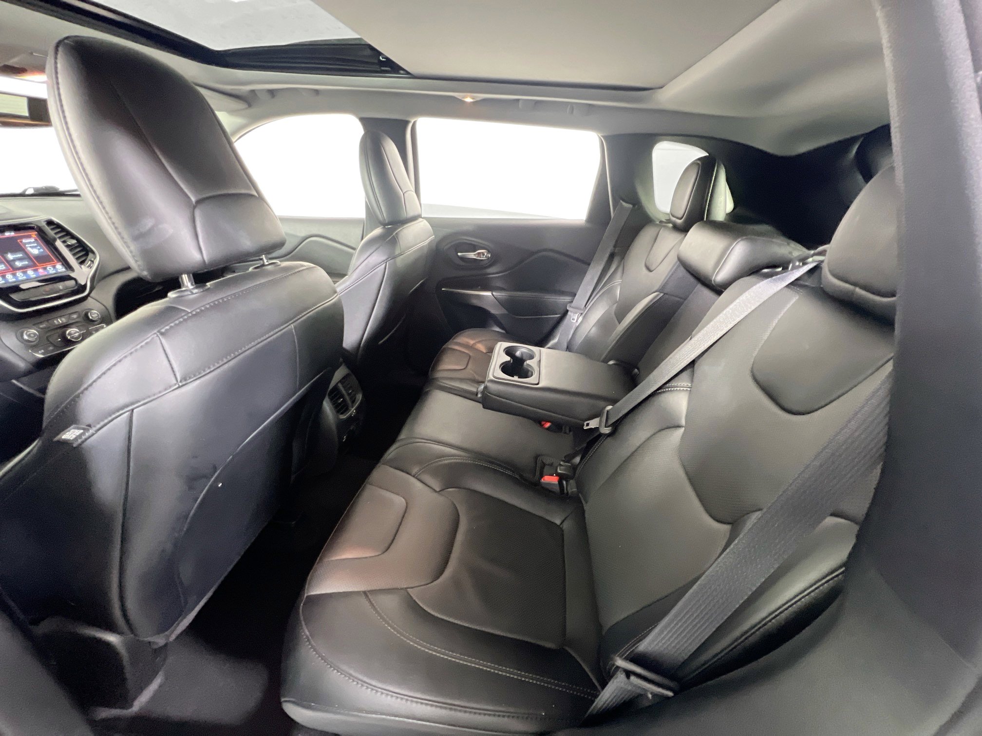 Used 2022 Jeep Cherokee Limited image 22