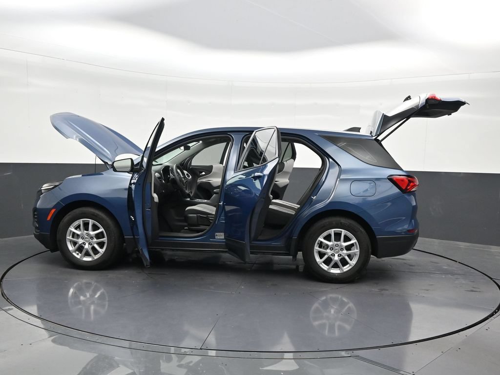 Used 2024 Chevrolet Equinox LS FWD image 33