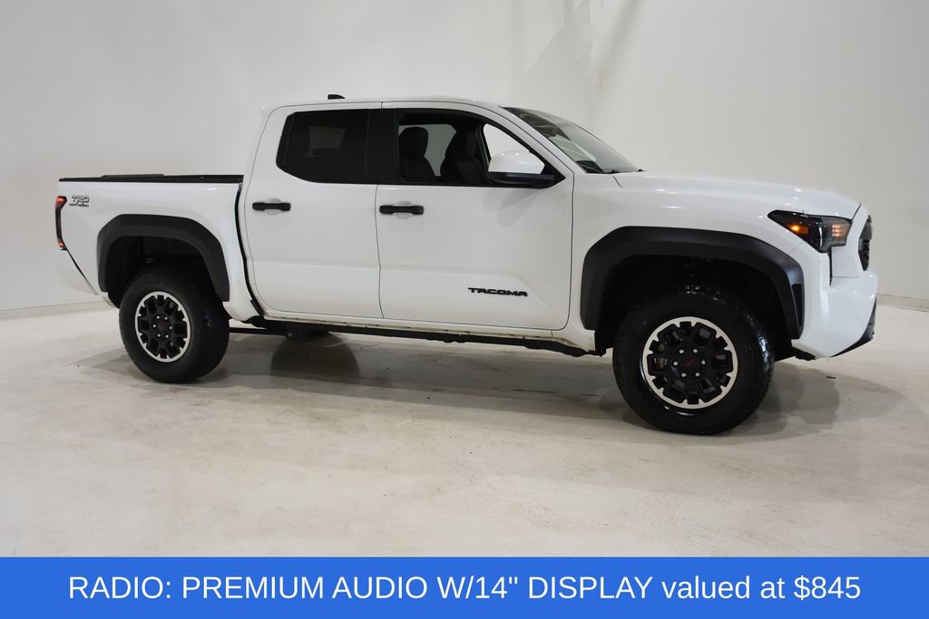 Used 2025 Toyota Tacoma TRD Off-Road image 3