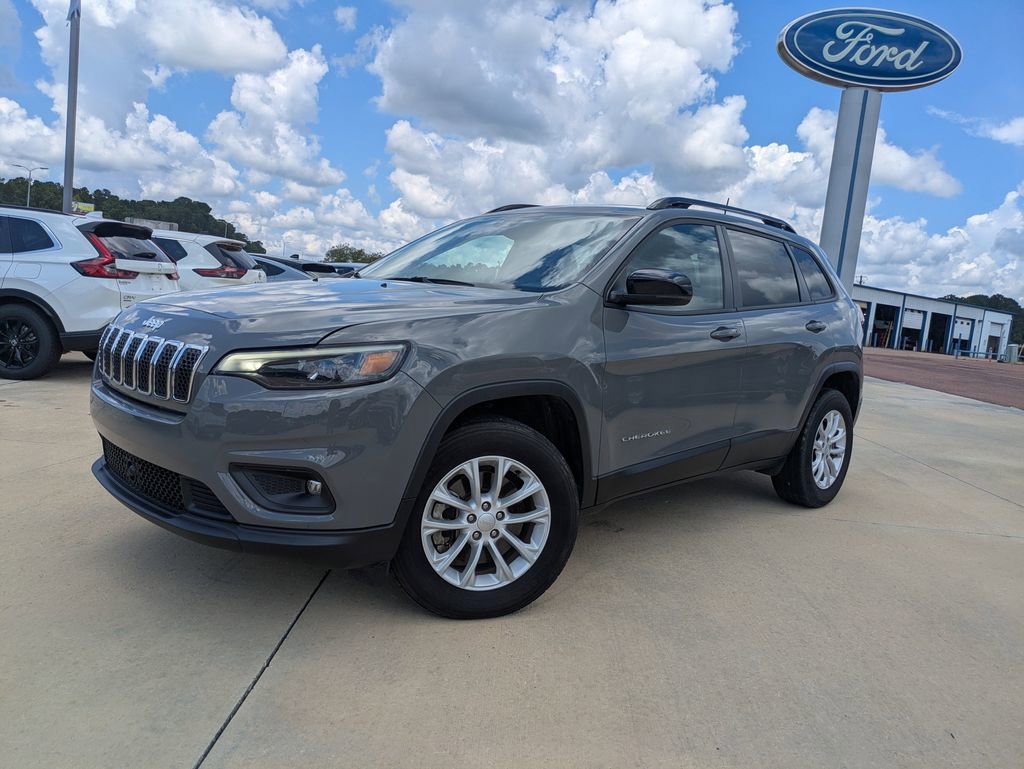 Used 2022 Jeep Cherokee Latitude Lux w/ Mopar Interior Package image 4
