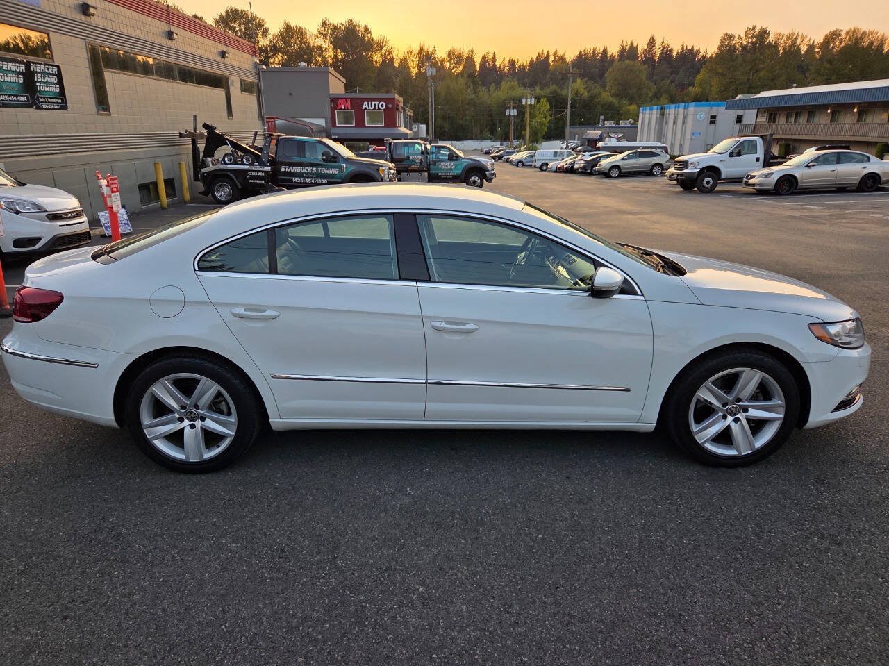 Used 2017 Volkswagen CC Sport FWD image 8