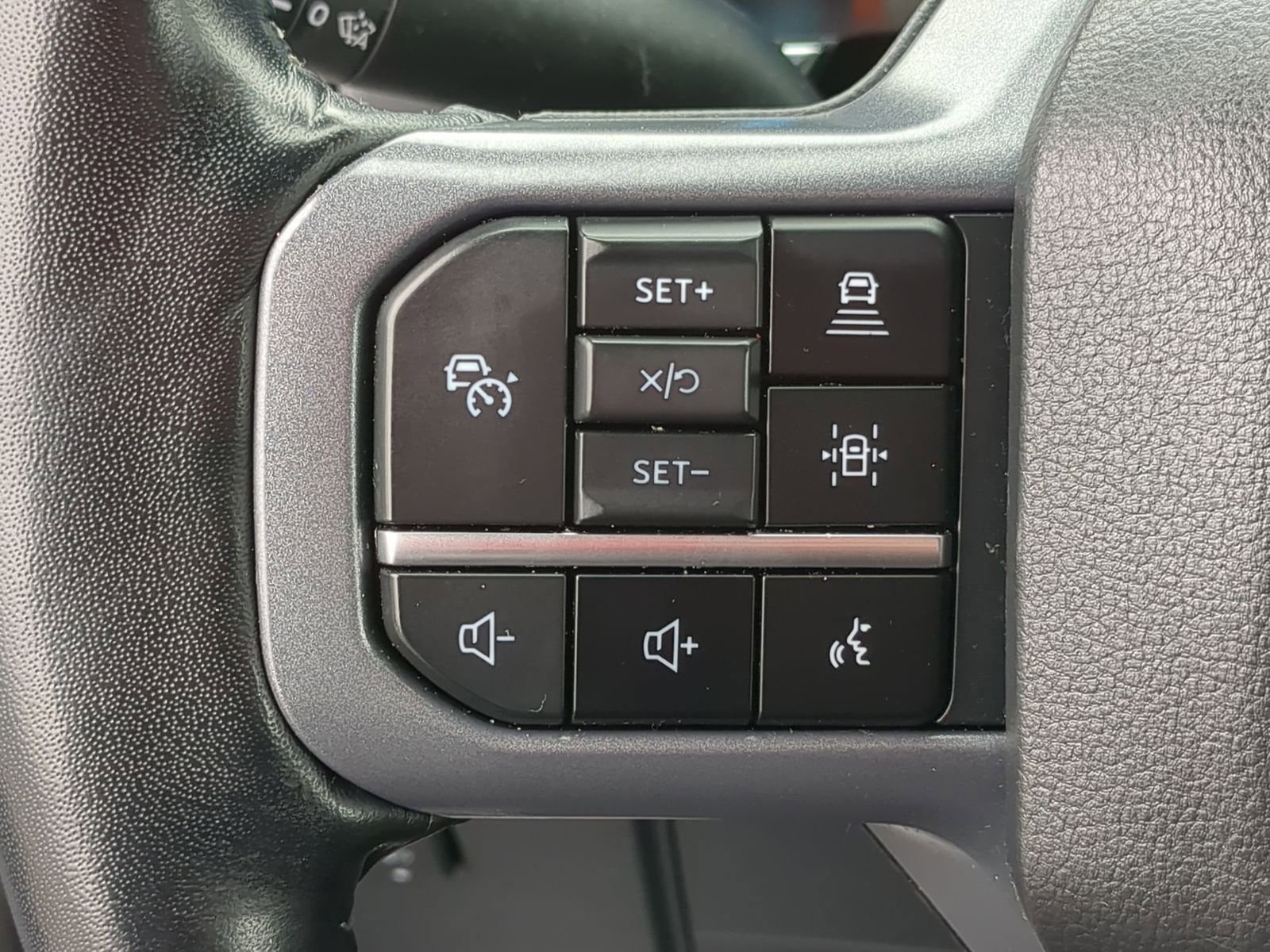 Used 2023 Ford F150 Lariat w/ Equipment Group 502A High image 30