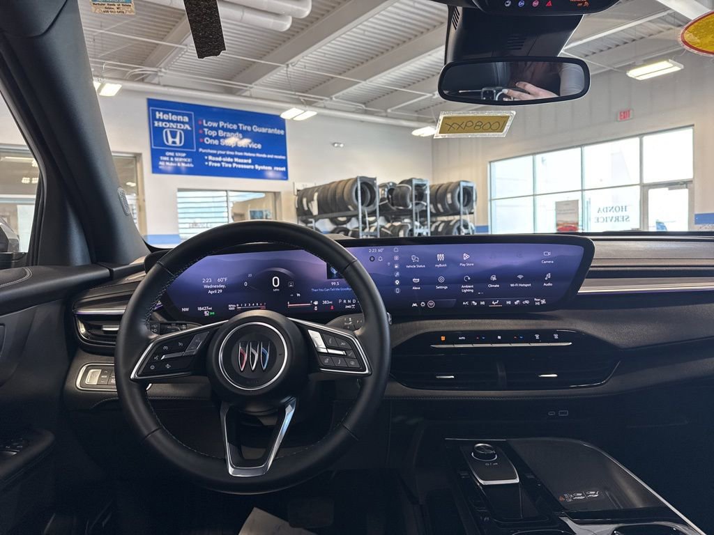 Used 2025 Buick Enclave Preferred AWD/4WD image 10