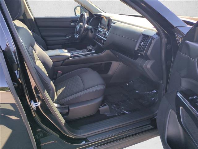 Used 2022 Nissan Pathfinder SV w/ SV Premium Package FWD image 23