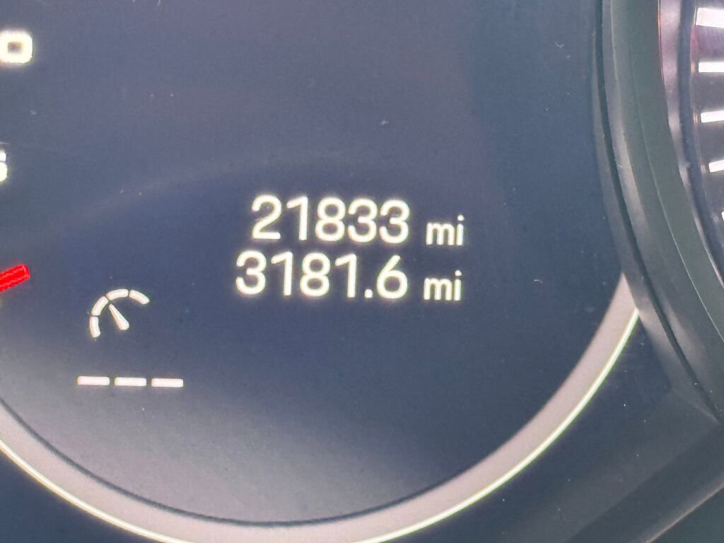 Used 2023 Porsche Cayenne Platinum Edition image 14