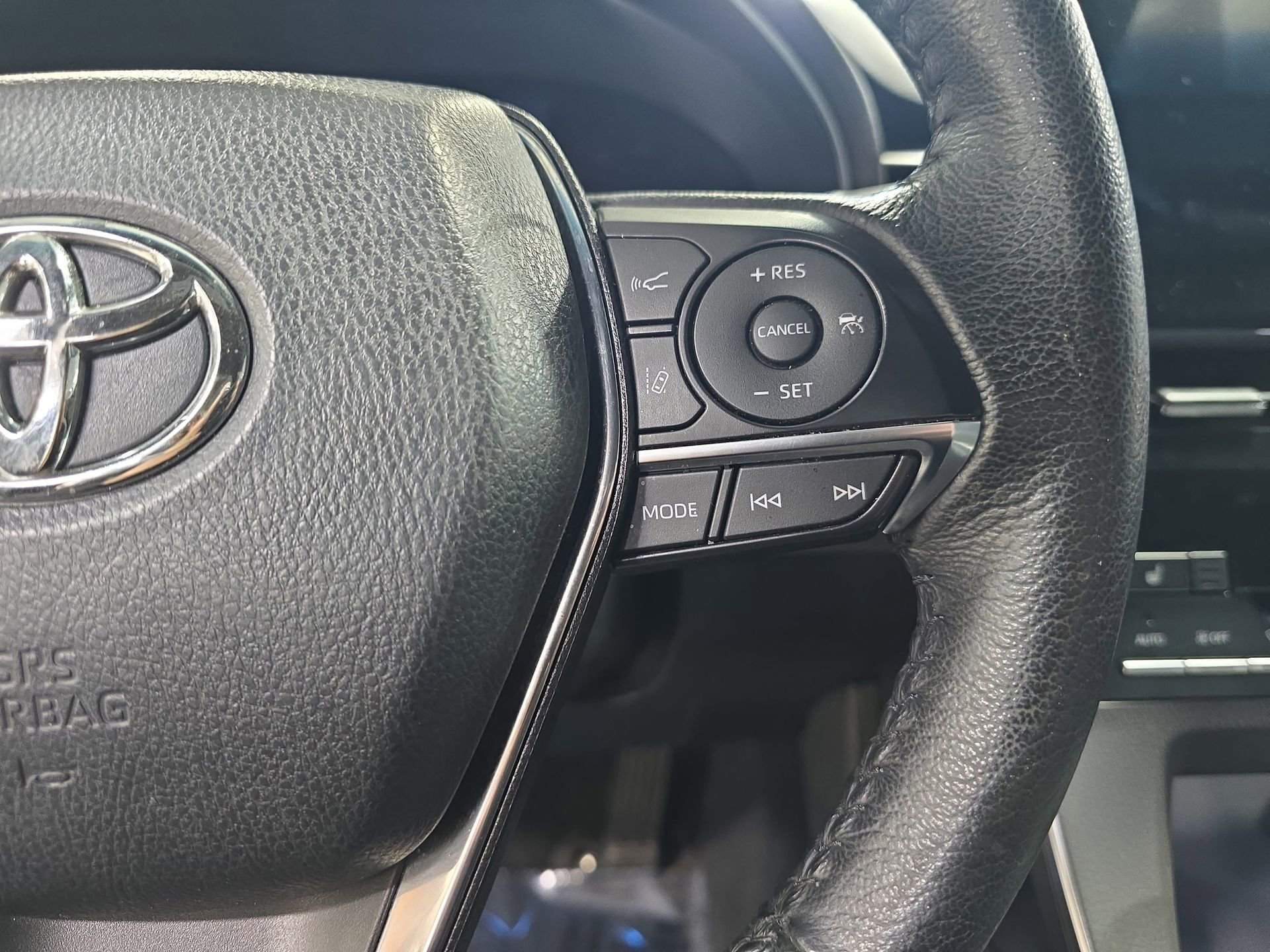 Used 2021 Toyota Avalon XLE FWD image 18
