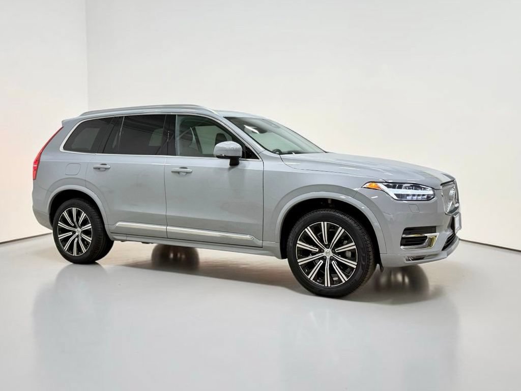 Used 2024 Volvo XC90 B5 Core w/ Protection Package Premier AWD/4WD image 13