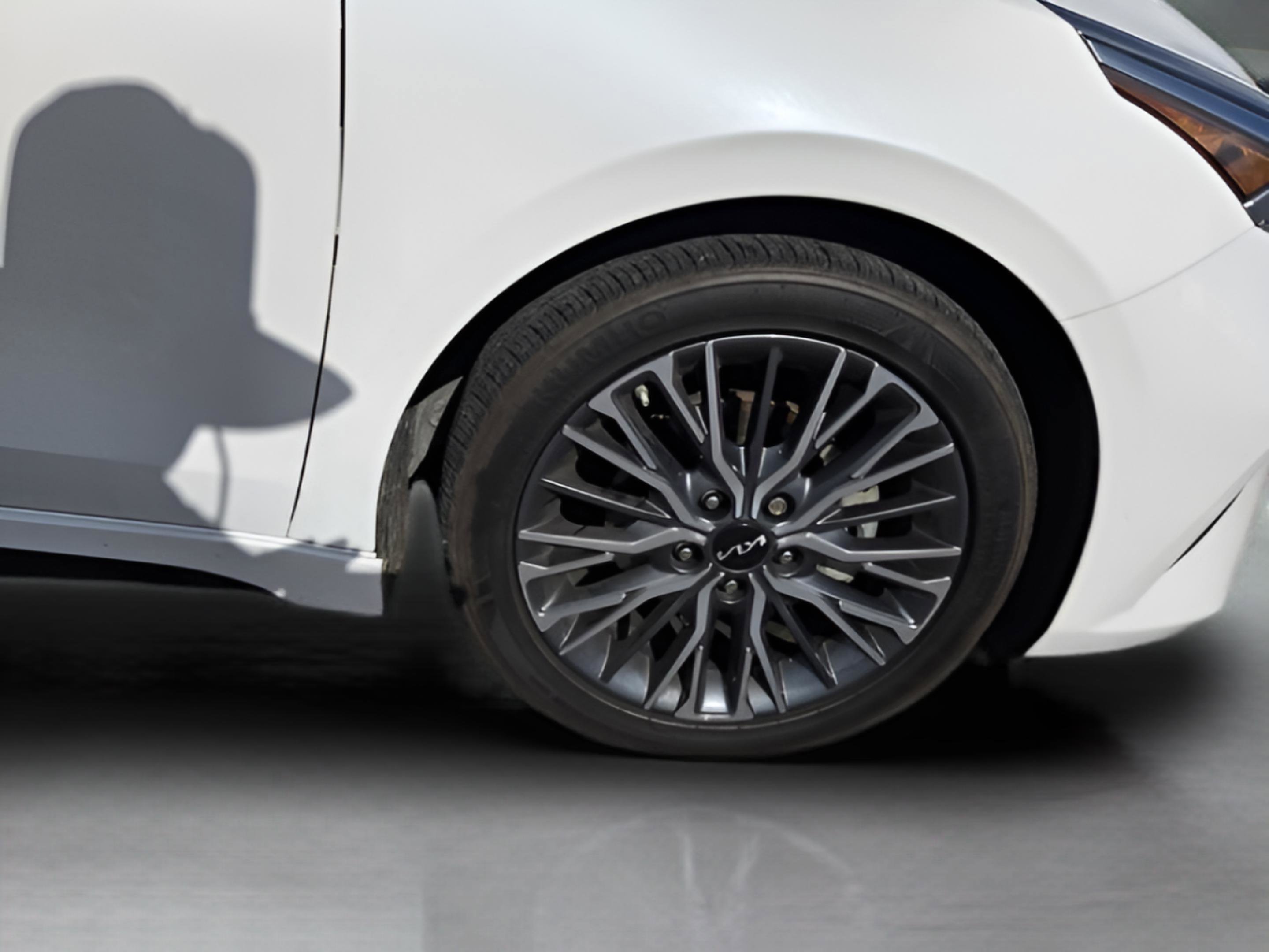 Used 2022 Kia Forte GT-Line w/ GT-Line Premium Package image 28