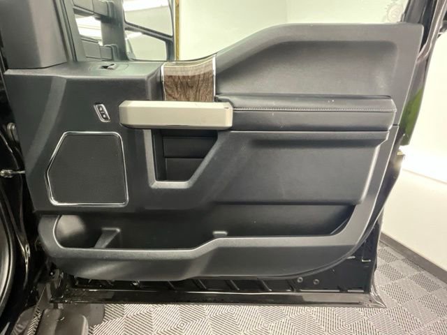 Used 2017 Ford F450 Lariat w/ Lariat Ultimate Package AWD/4WD image 13